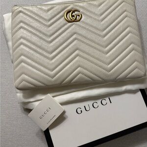 Gucci Cream Chevron GG Marmont Wristlet Clutch
